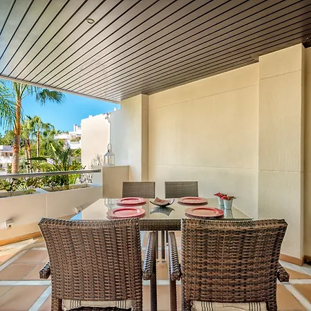 Fa-fab 2 Bedroom In And Outdoor Pool Marbella