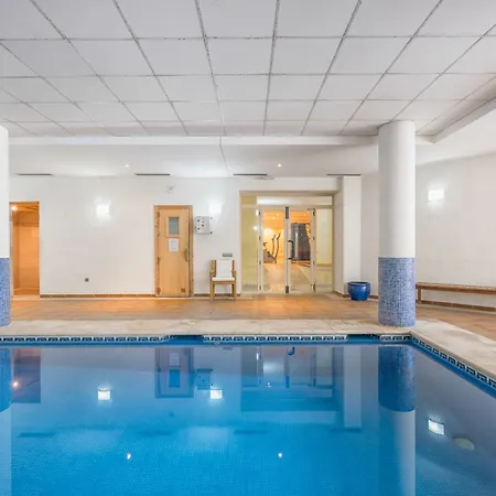Fa-fab 2 Bedroom In And Outdoor Pool