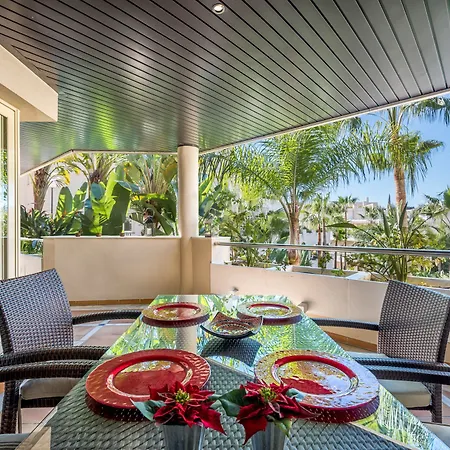 Fa-fab 2 Bedroom In And Outdoor Pool Apartment Marbella